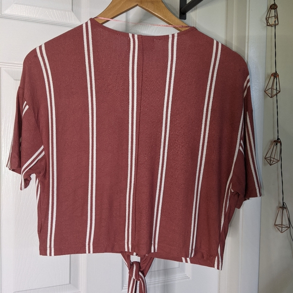 Cropped, Tie-Front Button-Up Top - Picture 2 of 5